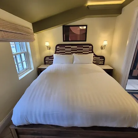 Bed & Breakfast Marys Urban Nest
