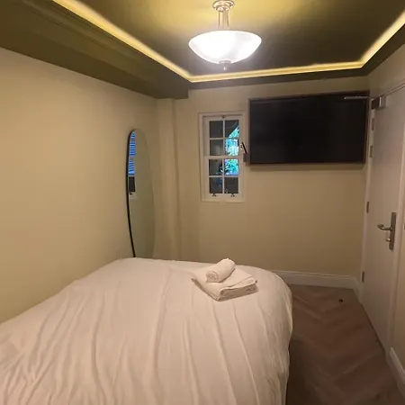 Marys Urban Nest Bed & Breakfast Galway